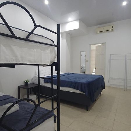 Surfo House Hotel & Hostel 타마린도 외부 사진