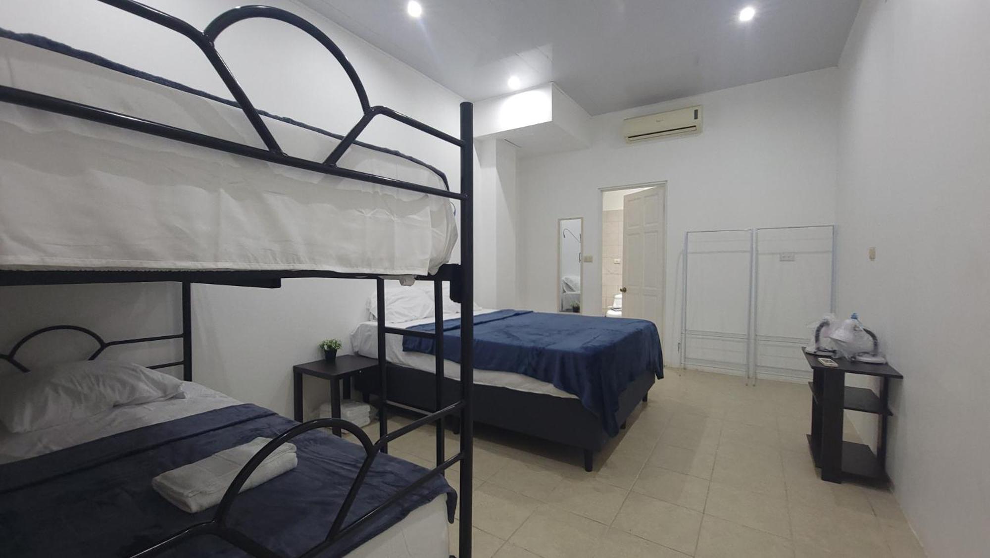 Surfo House Hotel & Hostel 타마린도 외부 사진