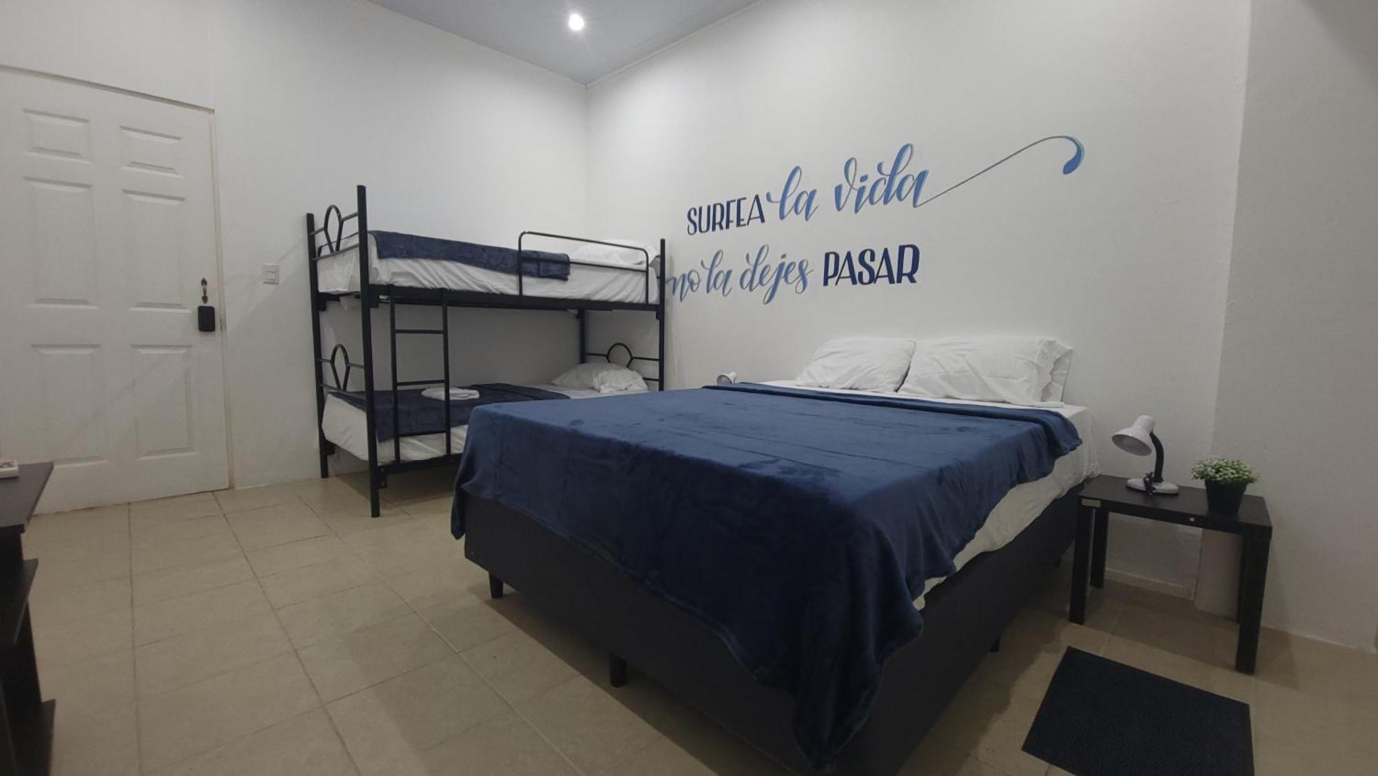 Surfo House Hotel & Hostel 타마린도 외부 사진
