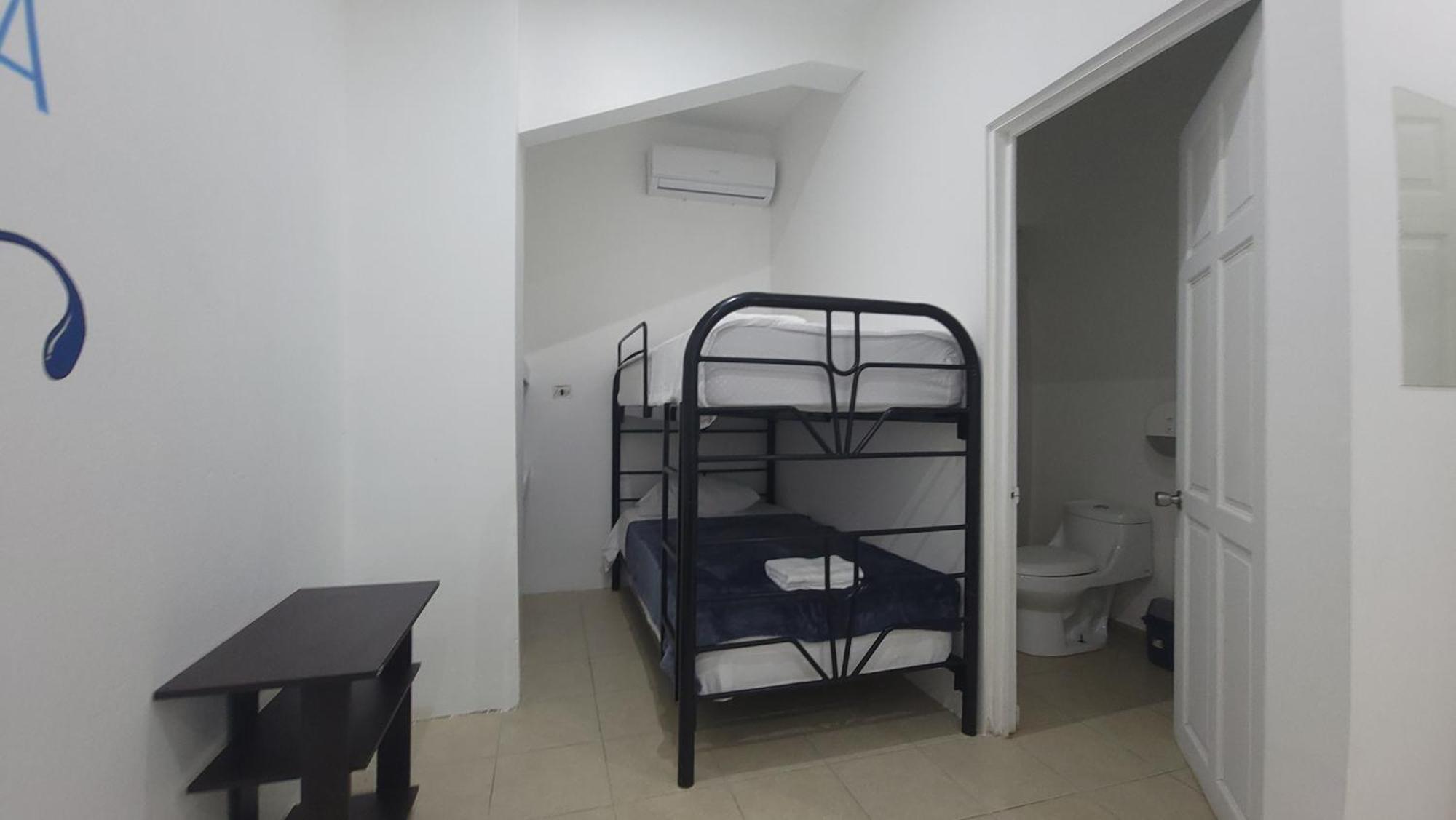 Surfo House Hotel & Hostel 타마린도 외부 사진
