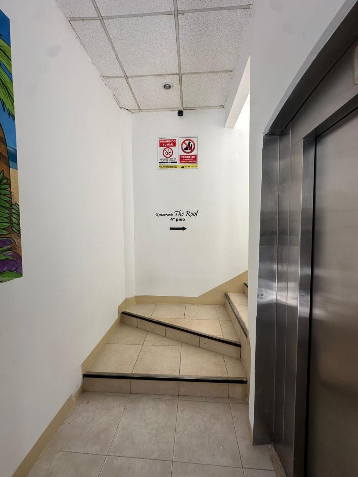 Surfo House Hotel & Hostel 타마린도 외부 사진
