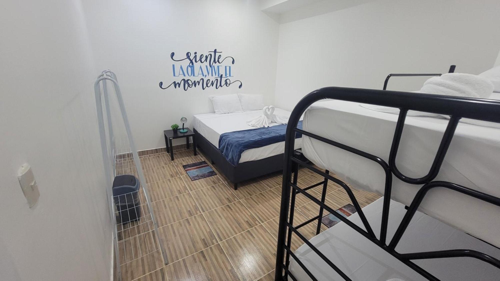 Surfo House Hotel & Hostel 타마린도 외부 사진