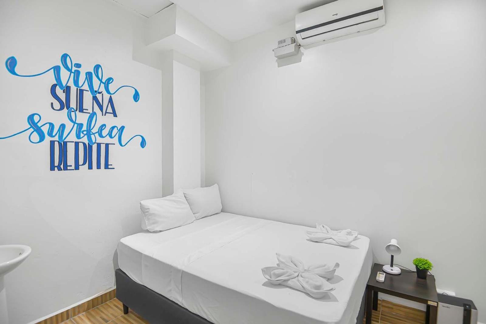 Surfo House Hotel & Hostel 타마린도 외부 사진